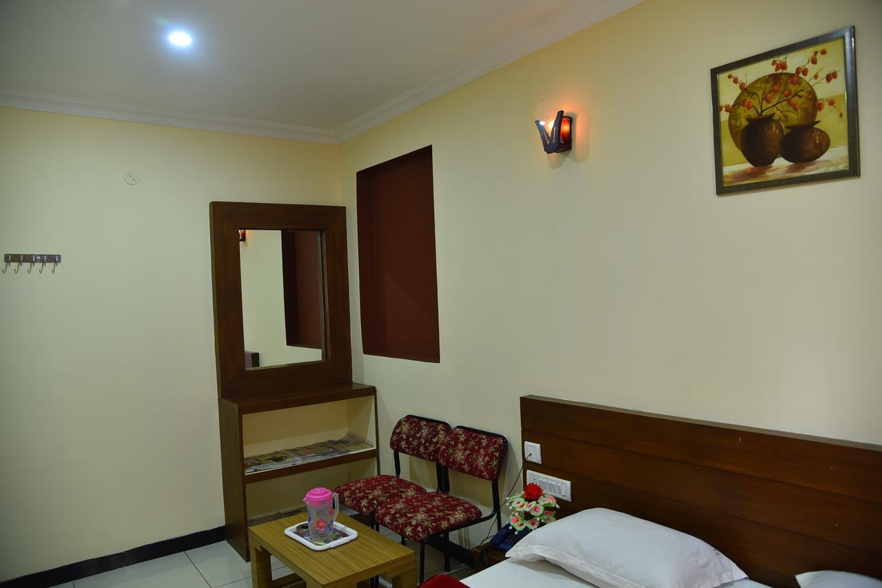 Ezhil Residency Hotel Tamilnadu - Tamilnadu - Kodaikanal Esterno foto